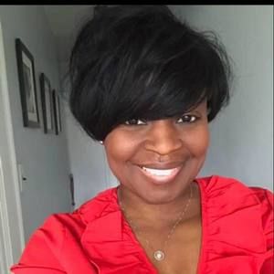 Meet your Posher, April